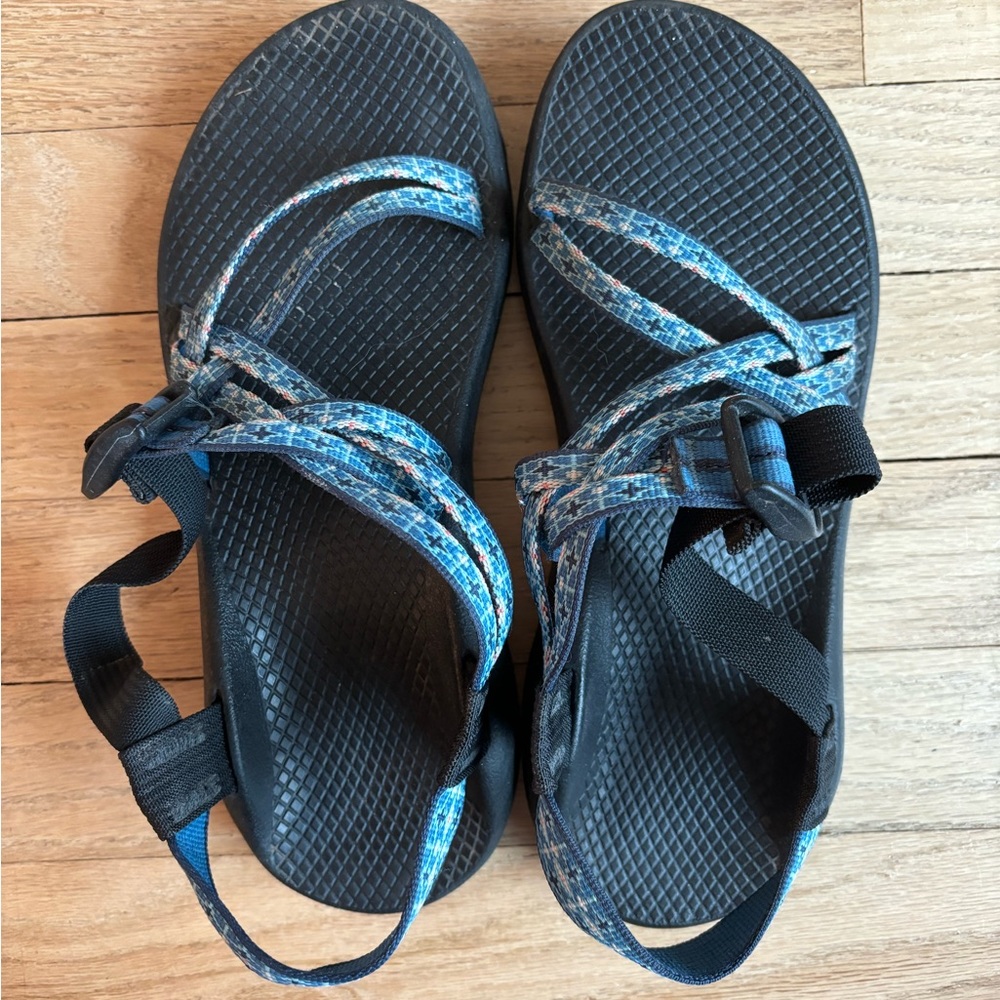 Women’s Chaco | Size 8 - Picture 2 of 3
